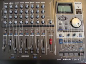 Digital 8-Track Recorder